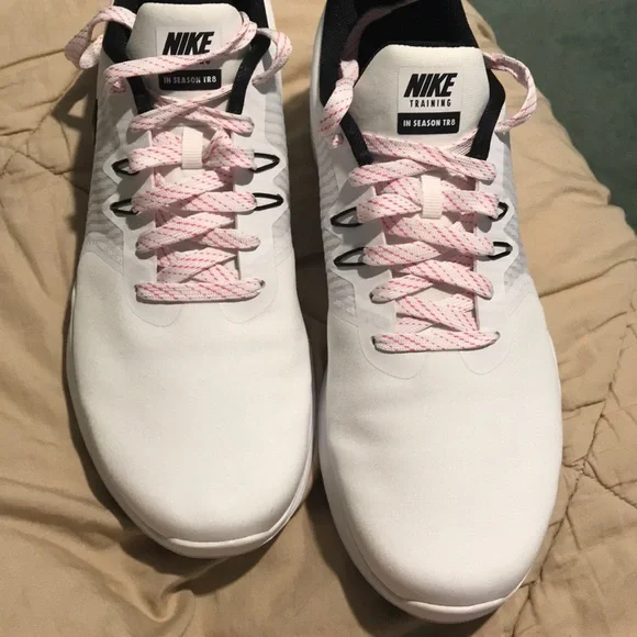 NWT NIKE SHOES - Picture 3 of 6